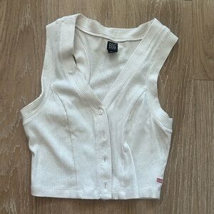 BDG tank with buttons